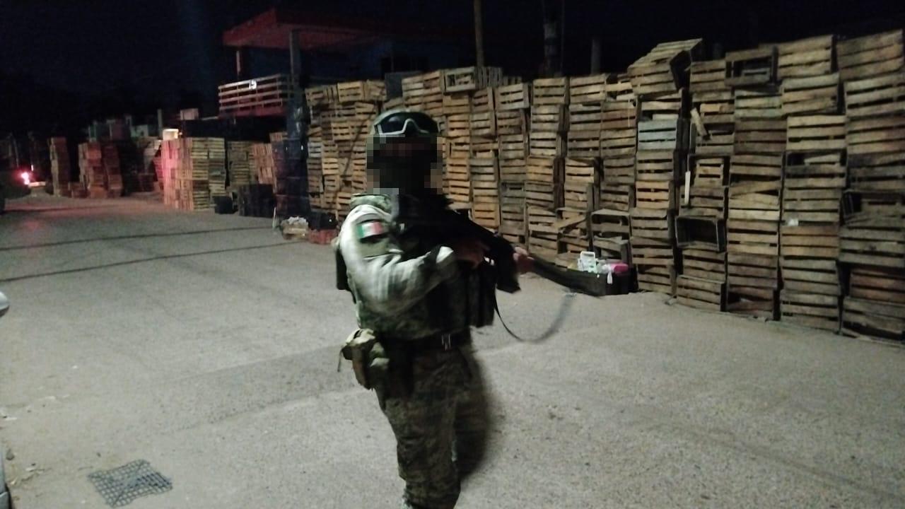 $!Ejército despliega operativo en la colonia Toledo Corro, en Culiacán, por alerta de disparos