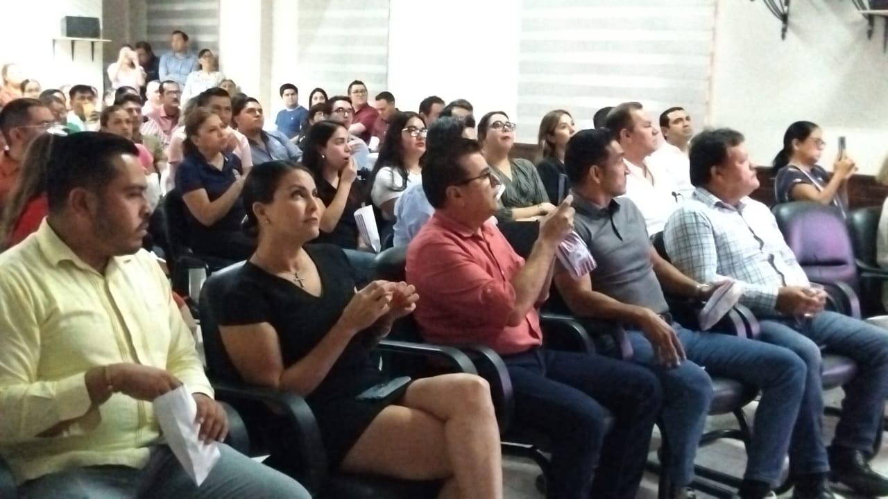 $!En Cabildo de Mazatlán viven la emoción de la participación de Marco Verde en los Olímpicos