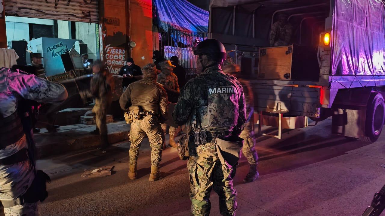 $!Aseguran fuerzas federales 151 máquinas tragamonedas en Mazatlán