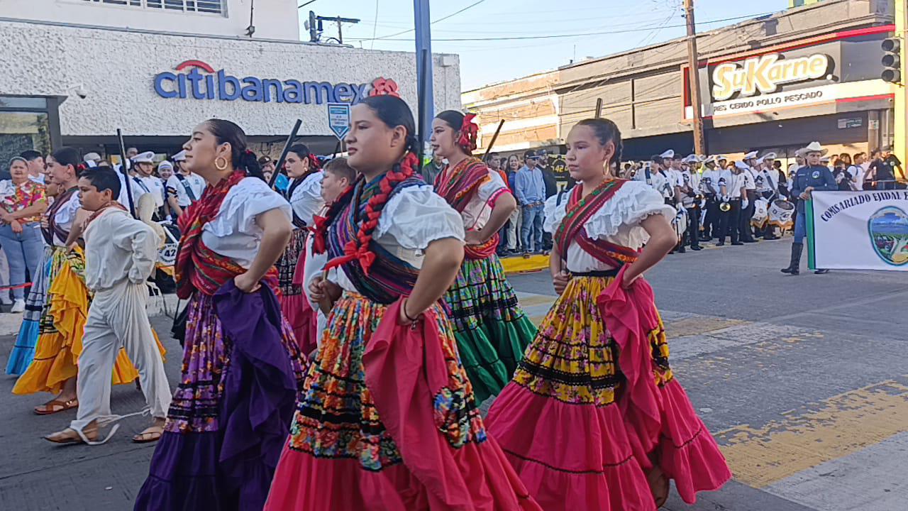 $!Realizan desfile de la Revolución Mexicana en Escuinapa con cuatro horas de duración