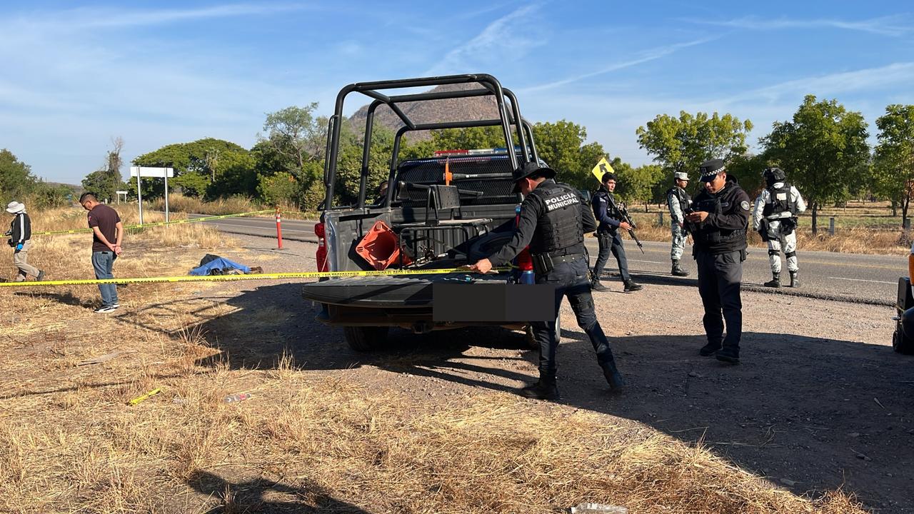 $!Localizan a hombre asesinado a balazos en la entrada al poblado Agua Salada, en Mocorito