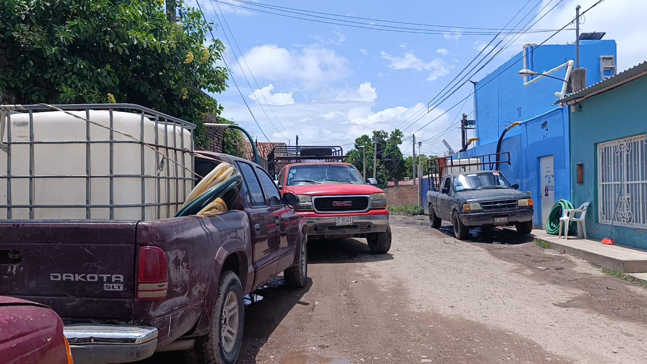 $!Les cortan la luz y Escuinapa se queda sin agua