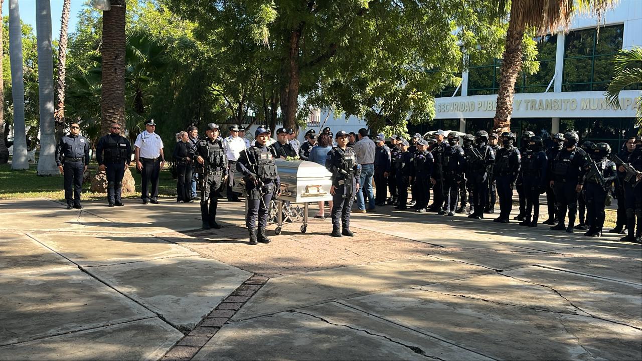 $!Realiza Seguridad Pública de Culiacán homenaje a policía caído; tenía 25 años de servicios