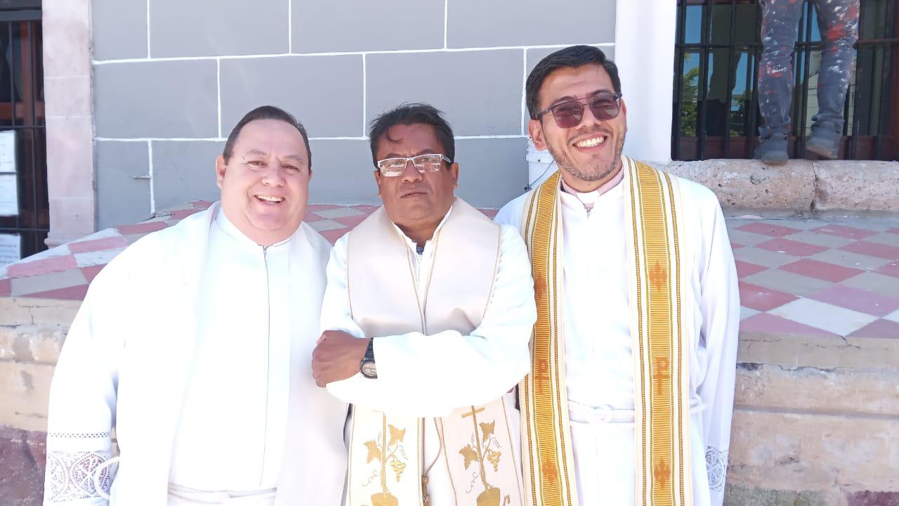 $!Los sacerdotes Heriberto Gastélum, Luis Alberto Vázquez y Julio César Hernández Alcaraz.