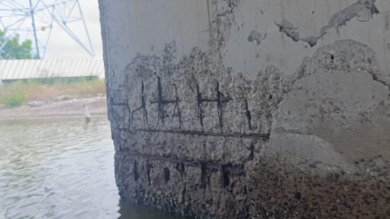 $!Puente de ‘agua dulce’ en Escuinapa está al borde de colapso, denuncian pescadores