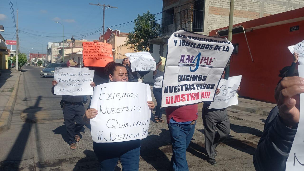 $!Se suman trabajadores a marcha por el 1 de mayo en Escuinapa