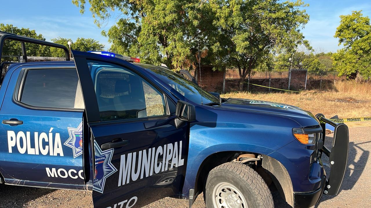 $!Localizan a hombre asesinado a balazos en la entrada al poblado Agua Salada, en Mocorito