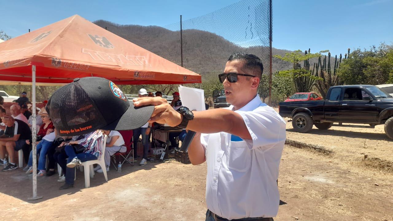 $!Reconocen a Diego Raygoza Mendoza su trayectoria en el beisbol