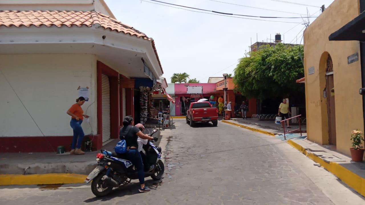 $!Falta de orden vial afecta en ventas de mercado en Rosario