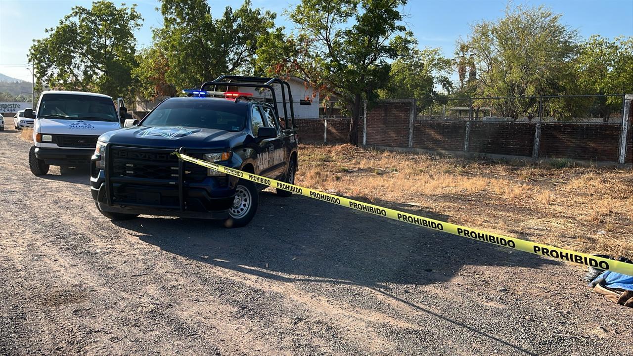 $!Localizan a hombre asesinado a balazos en la entrada al poblado Agua Salada, en Mocorito