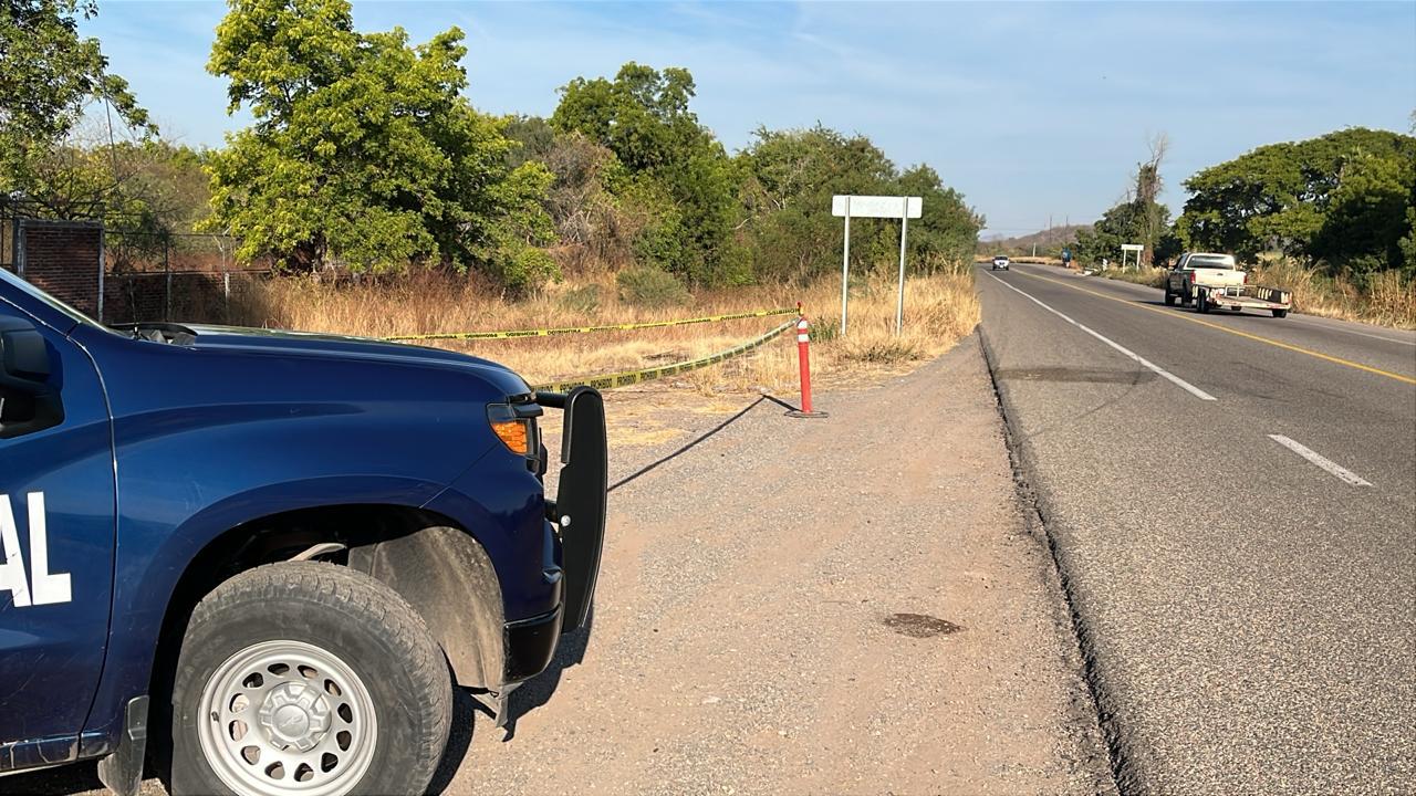 $!Localizan a hombre asesinado a balazos en la entrada al poblado Agua Salada, en Mocorito