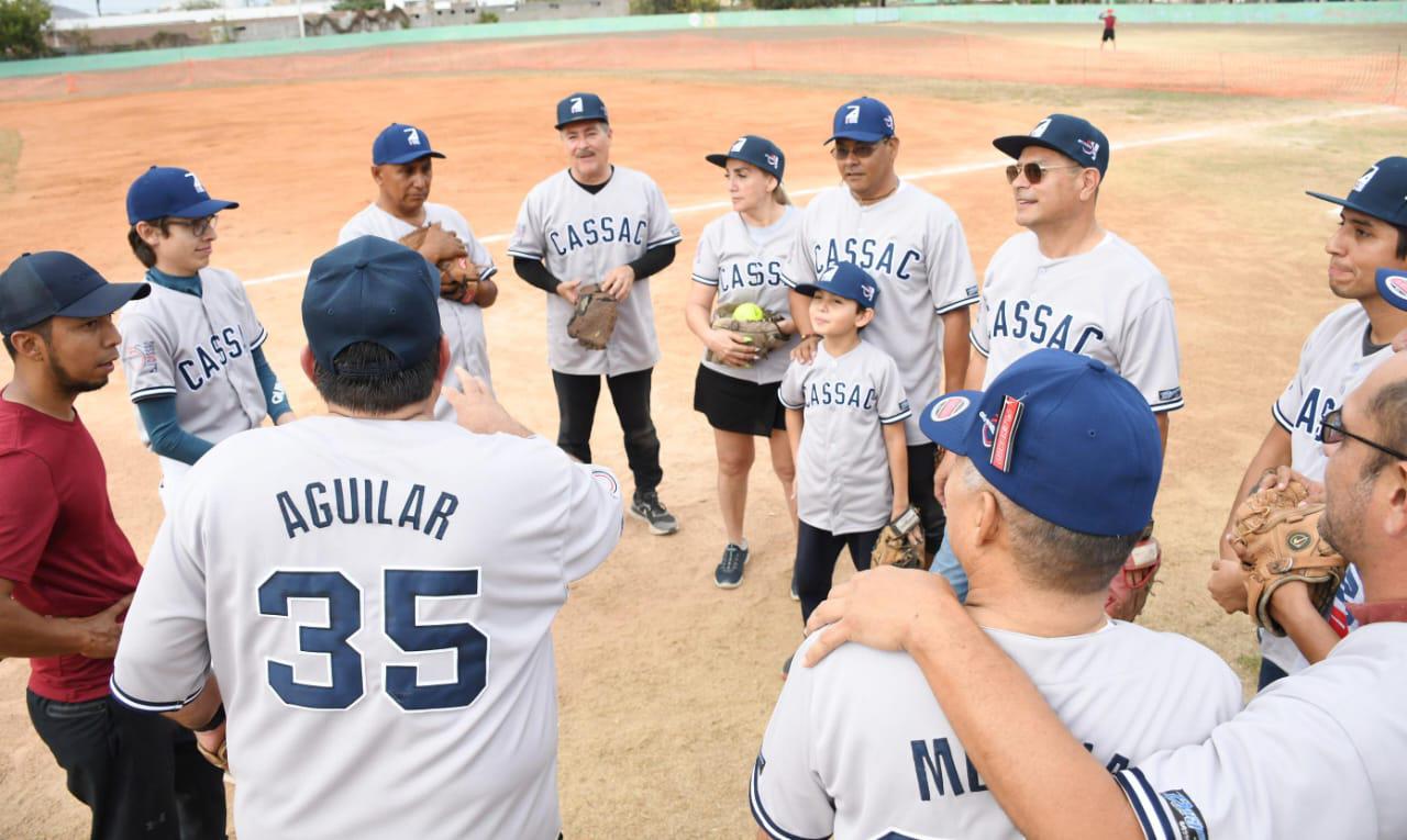 $!Realiza Colegio de Arquitectos del Sur de Sinaloa encuentro de softbol