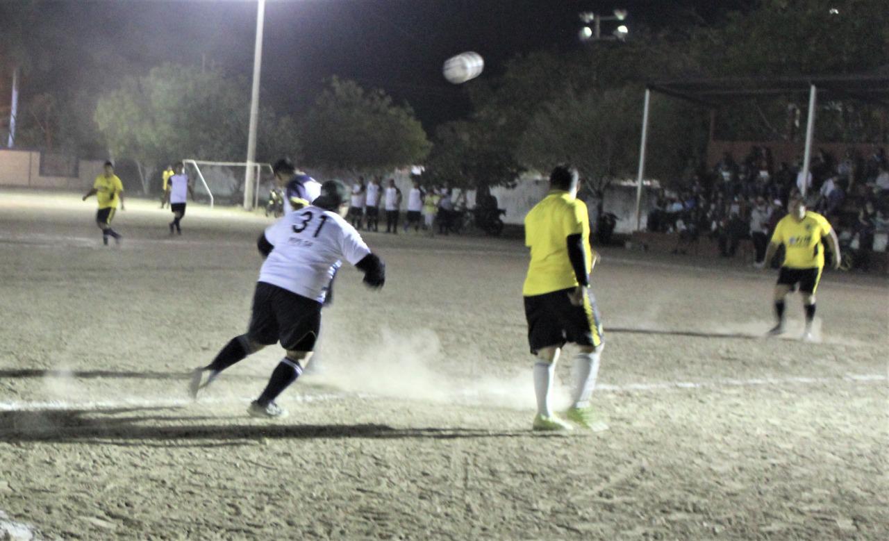 $!Pescadería Ibarra se lleva el título de Copa de los Pesos Pesados en el futbol de Escuinapa