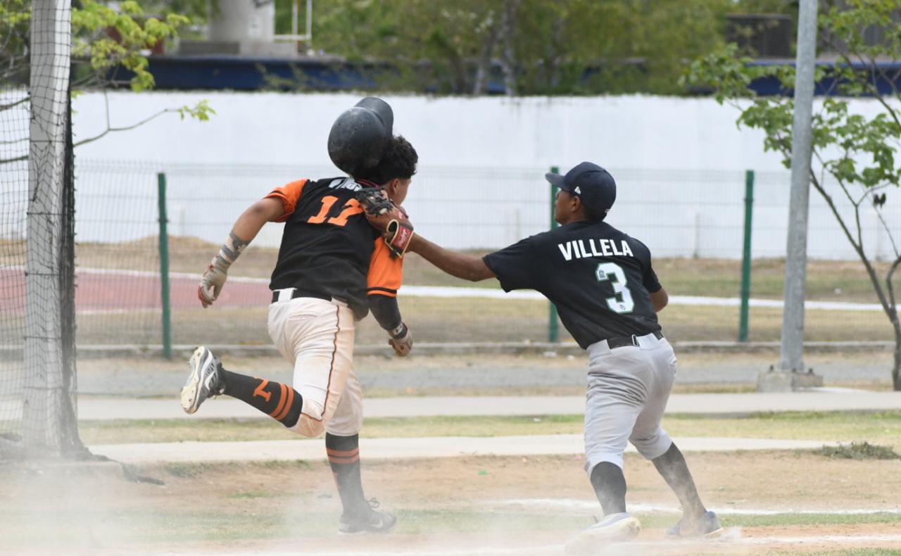 $!Suenan los bats en la tercera jornada de los Estatales Cobaes