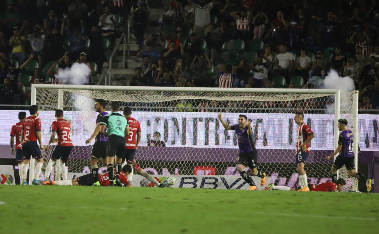 $!Mazatlán FC logra frente a Chivas su primer triunfo del Apertura