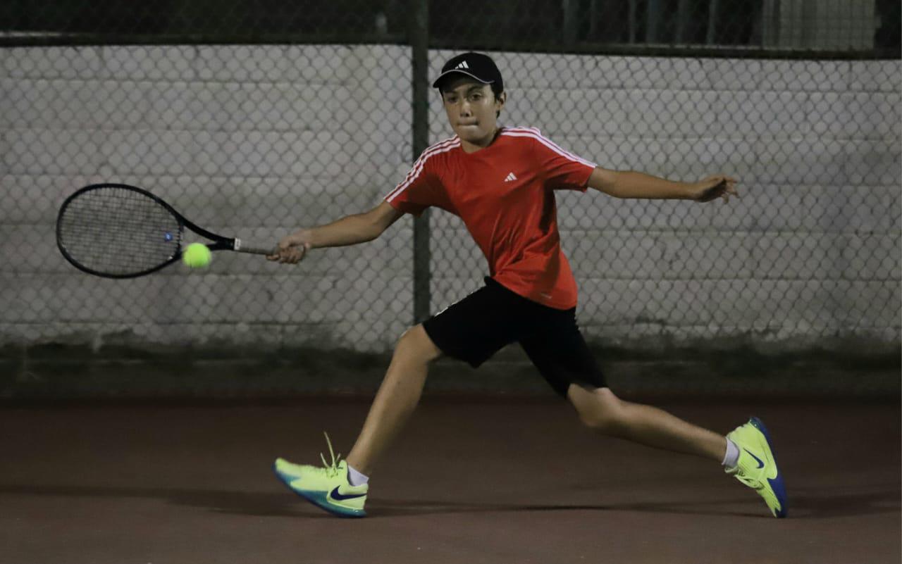 $!Tenistas en Mazatlán empiezan con victoria en Torneo Nuestras Tradiciones