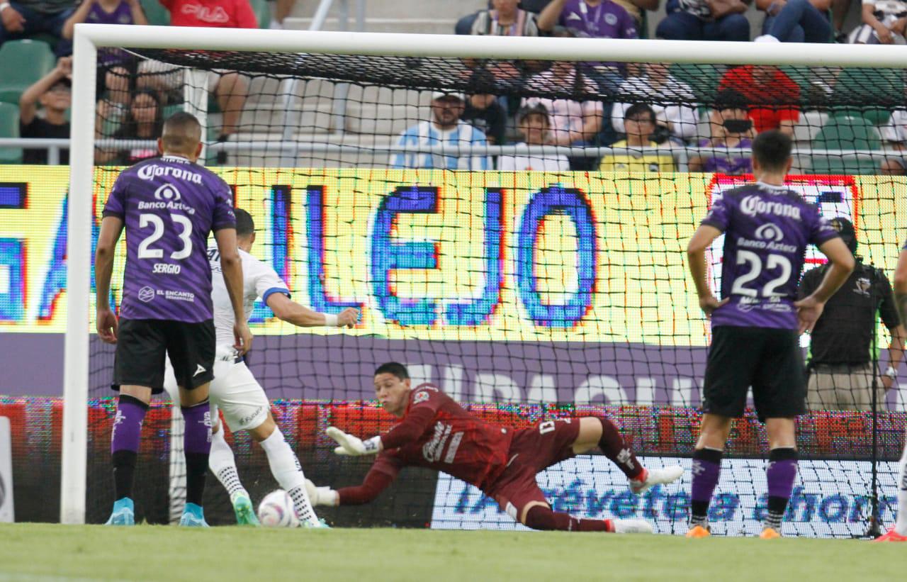 $!Mazatlán sufre goleada y alarga racha sin poder ganar en casa