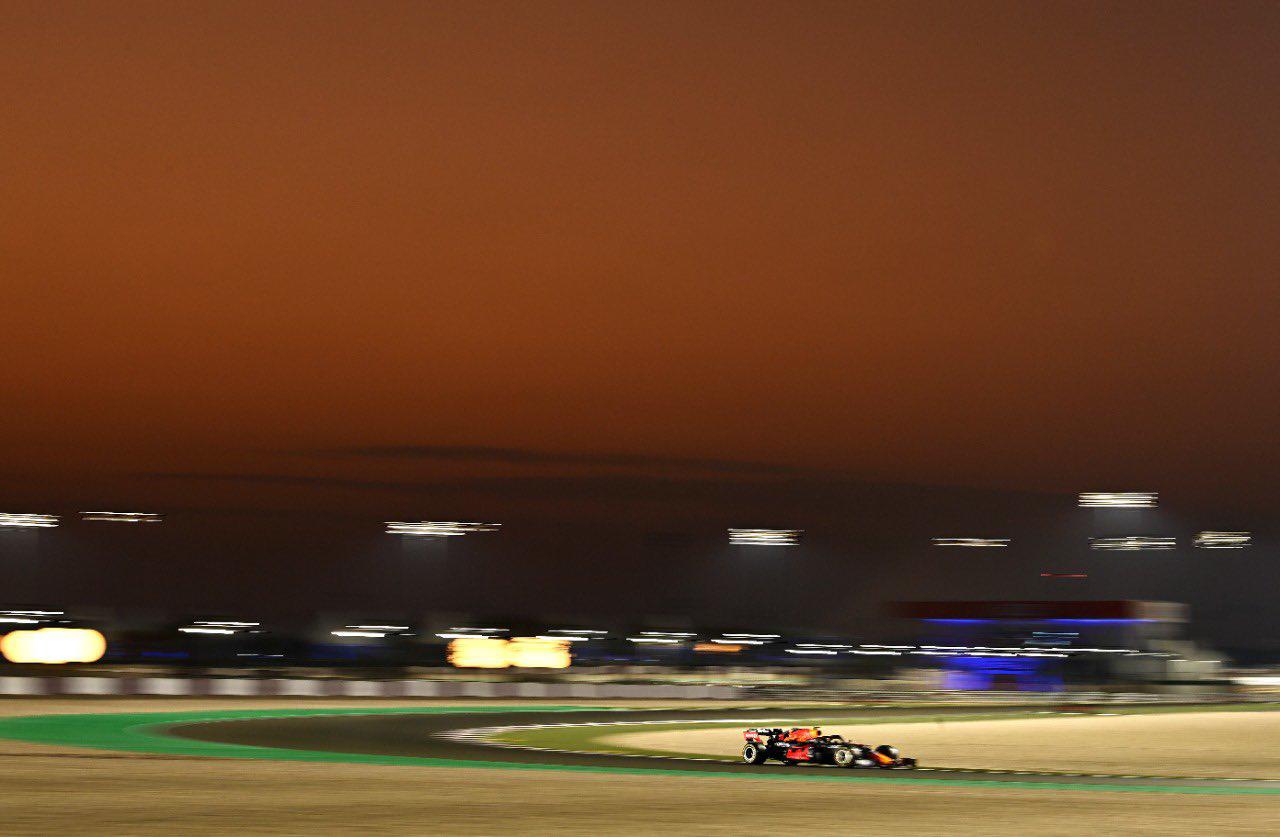 $!Bottas domina la segunda práctica libre en Qatar; Checo Pérez termina en octavo