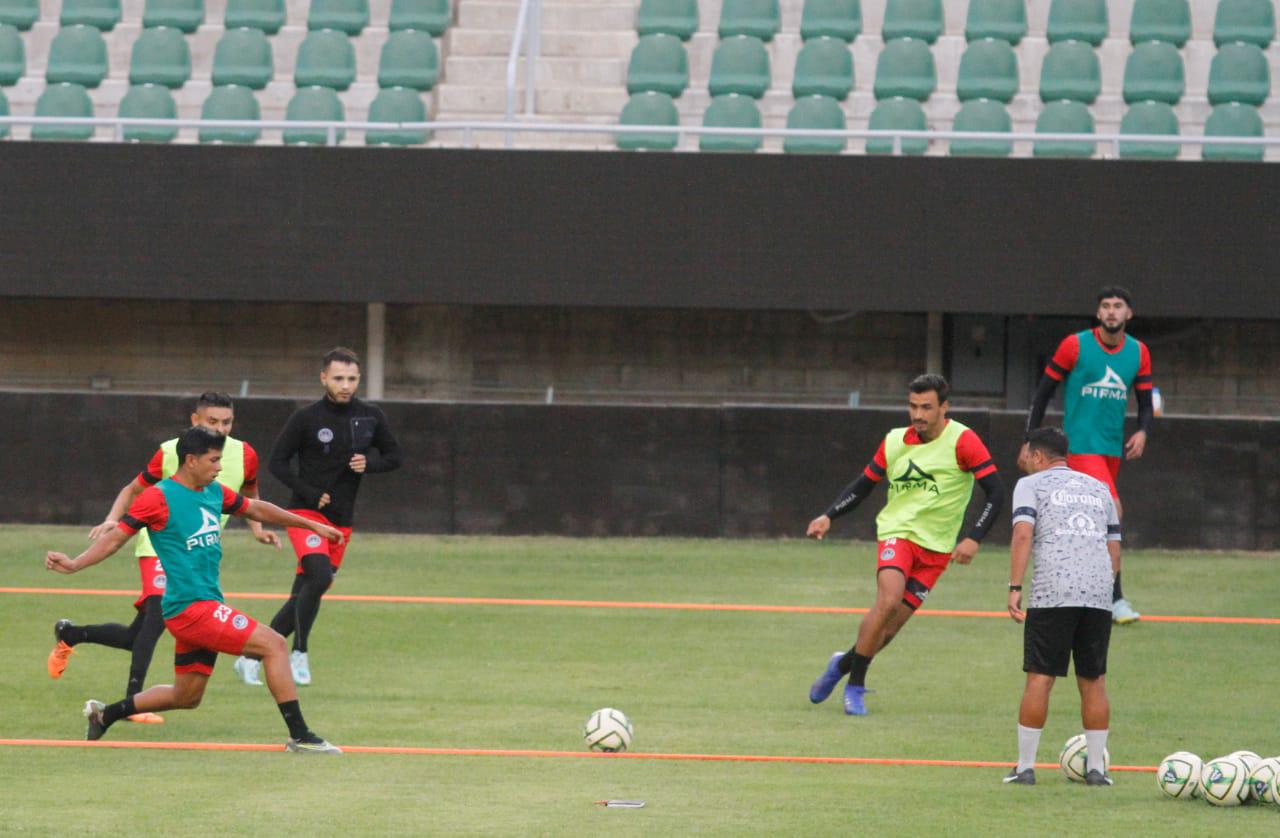 $!Néstor Vidrio advierte a Rayados: Vamos a jugar al tú por tú