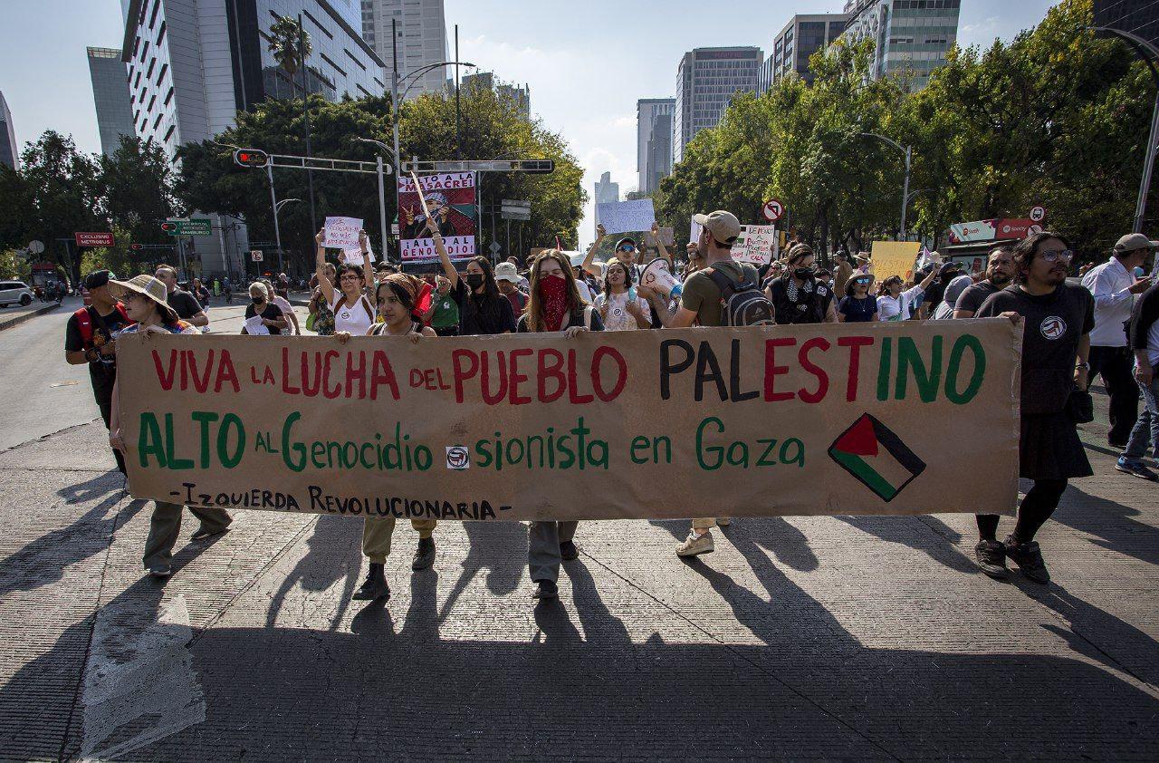 $!Miles se movilizan en la CDMX en apoyo a Palestina y exigen un alto al conflicto en Gaza