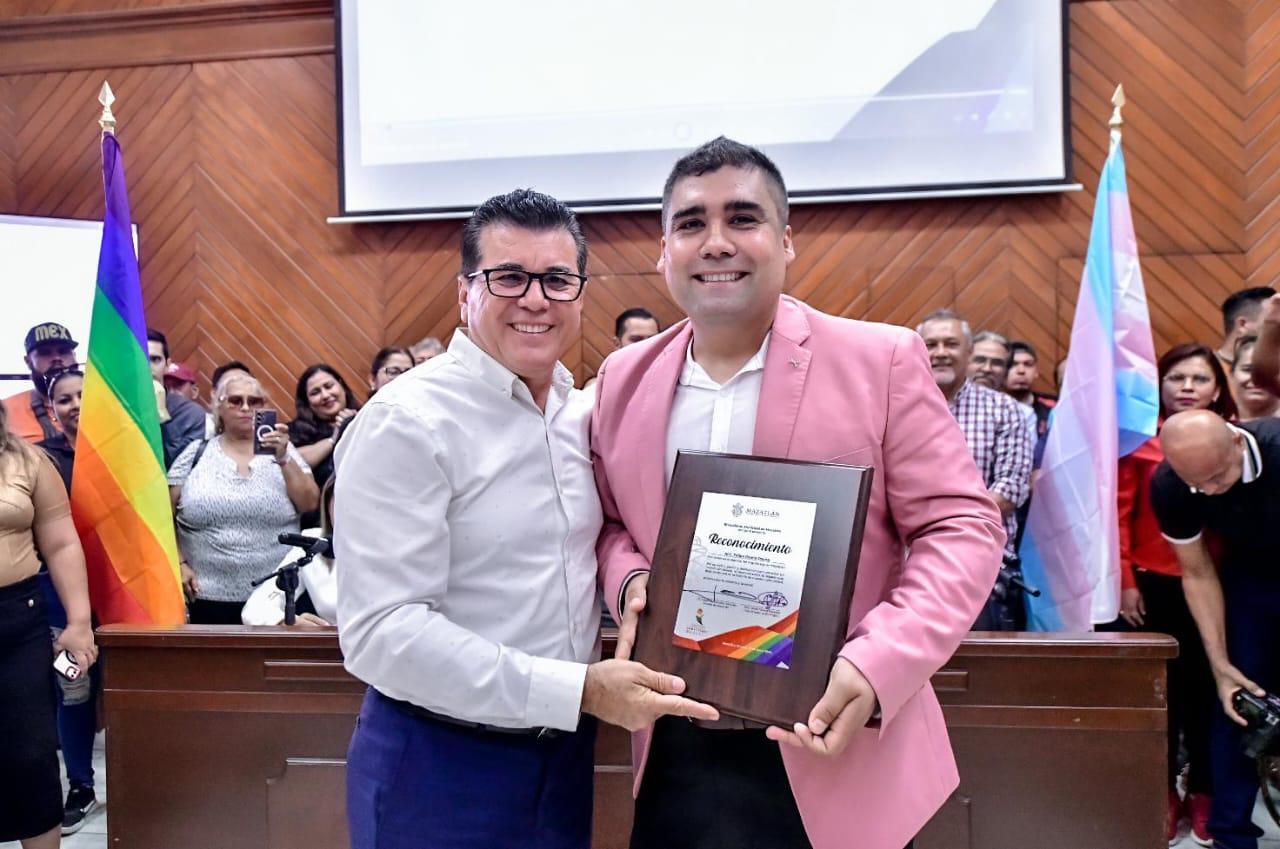 $!Reconocen a impulsores de la ‘Marcha del Orgullo y la Diversidad Sexual’ en Mazatlán