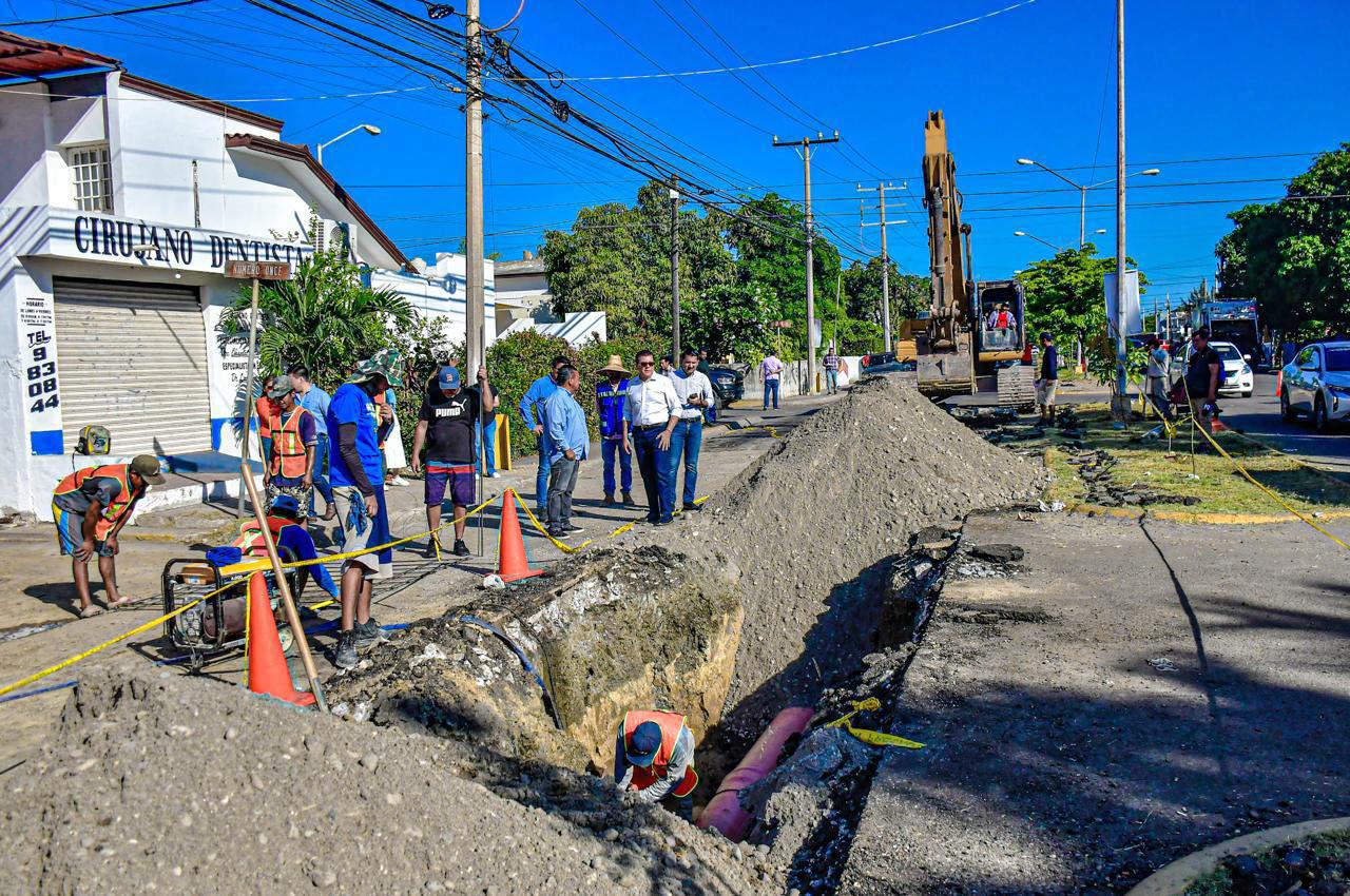 $!Avanza rehabilitación del colector y embellecimiento en la avenida Mazatlán, frente al Fovissste Playa Azul