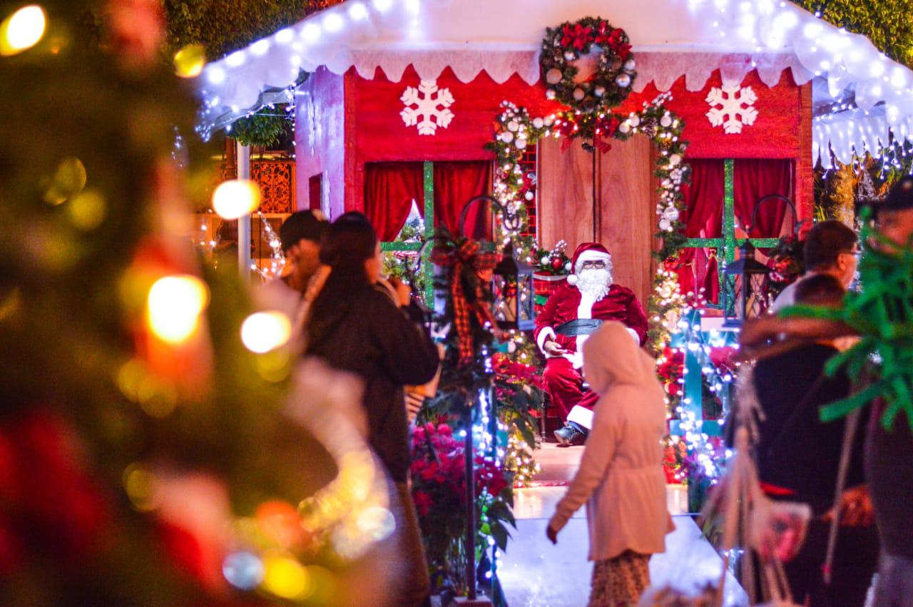 $!Se enciende en Mazatlán el espíritu navideño