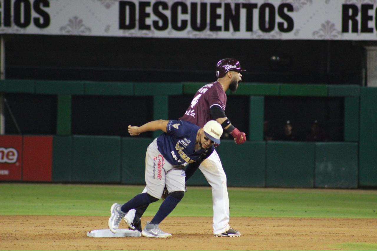 $!Efrén Navarro da el primer triunfo a Tomateros de Culiacán en los playoffs