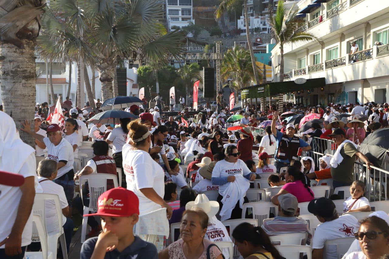 $!Acuden a Olas Altas más de 10 mil simpatizantes de Estrella Palacios par su cierre de campaña