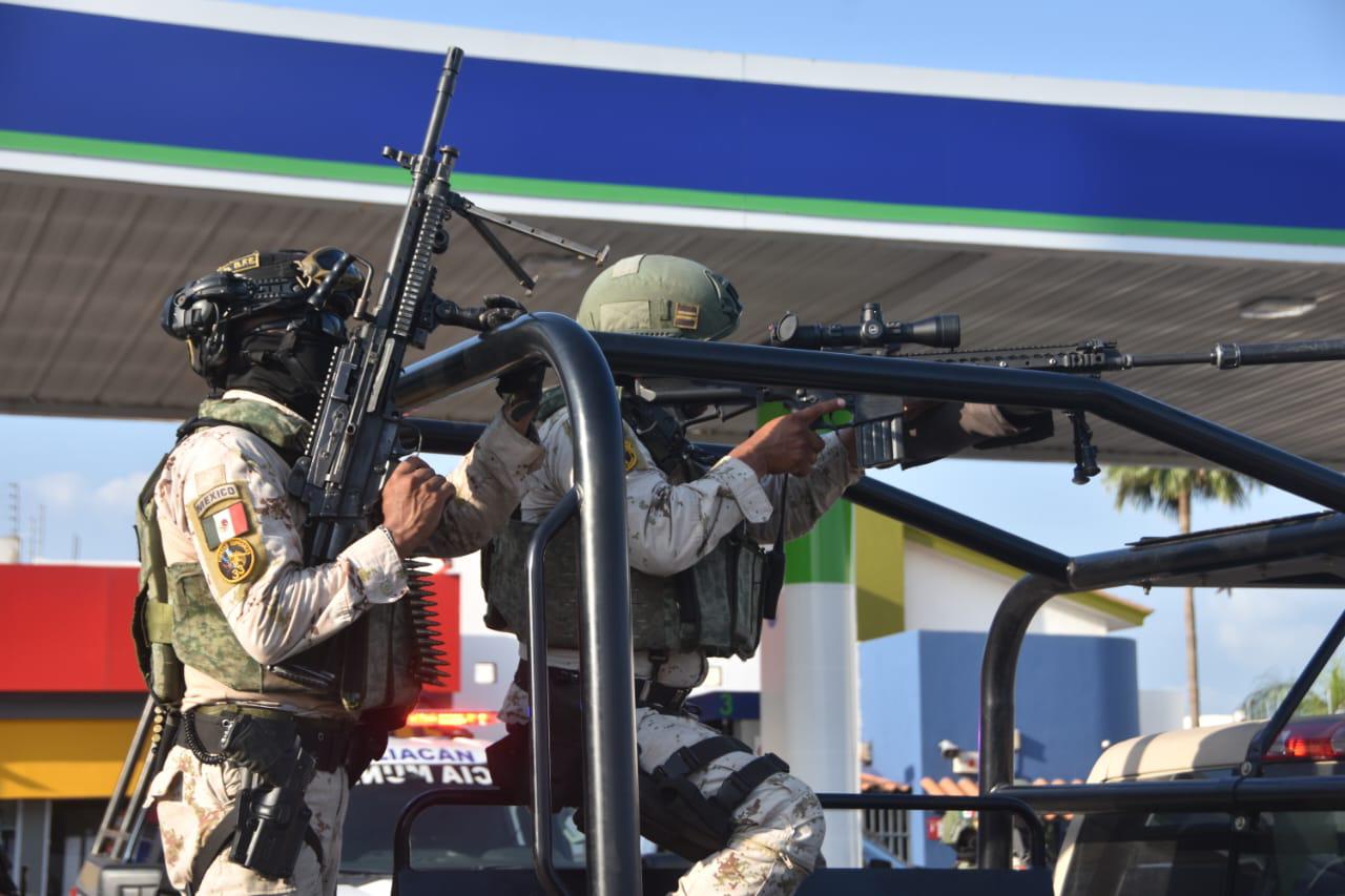 $!Balacera en sector Tres Ríos provoca evacuación en complejo departamental, en Culiacán