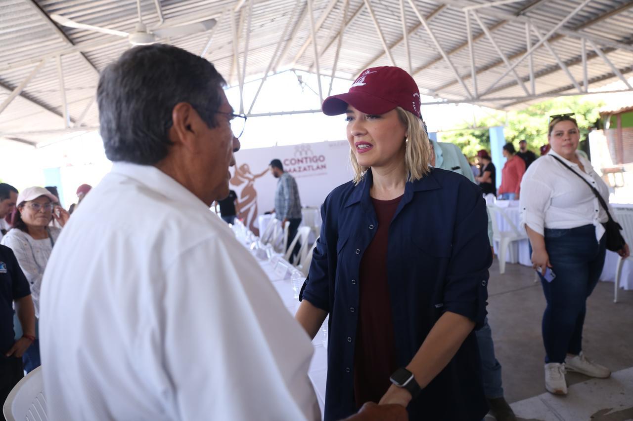 $!Presenta Estrella Palacios el programa Contigo Mazatlán, en Siqueros; ‘Seré una Presidenta de territorio, no de escritorio’, dice