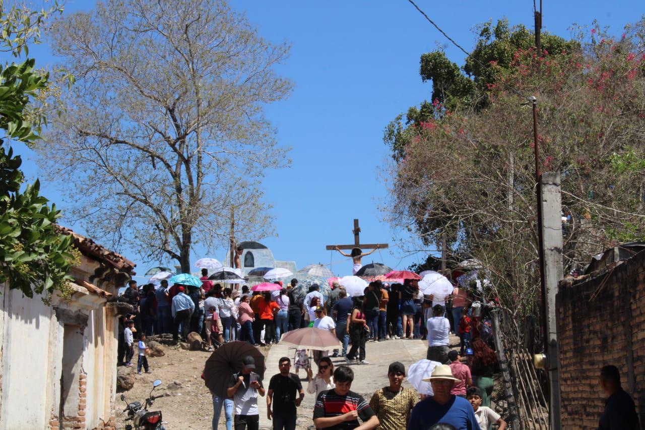 $!Se cumplen 322 años del tradicional Viacrucis de la comunidad indígena de Matatán