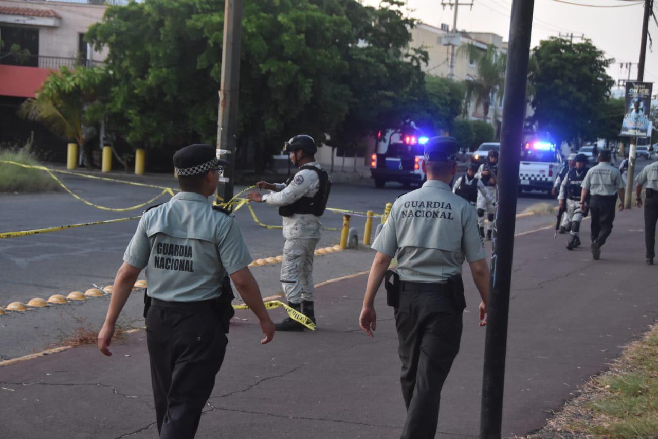 $!Localizan a un hombre sin vida sobre la calle a un costado del Jardín Botánico en Culiacán