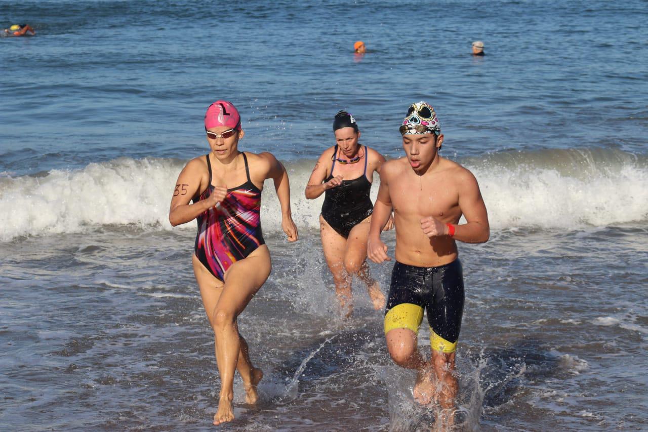 $!¡Prepárense escualos!, anuncian Copa Semana Santa de Natación en Mazatlán