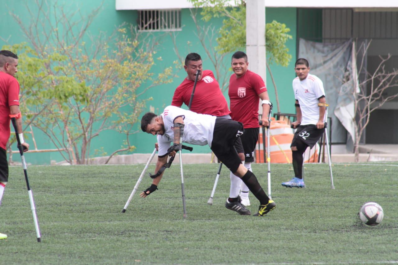 $!Zorros de Sinaloa inicia con victoria aventura en Nacional de Futbol Amputados