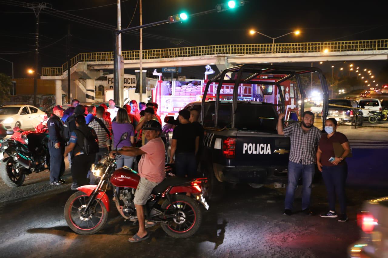 $!Muere adulta mayor atropellada por un auto en crucero de Urías, en Mazatlán