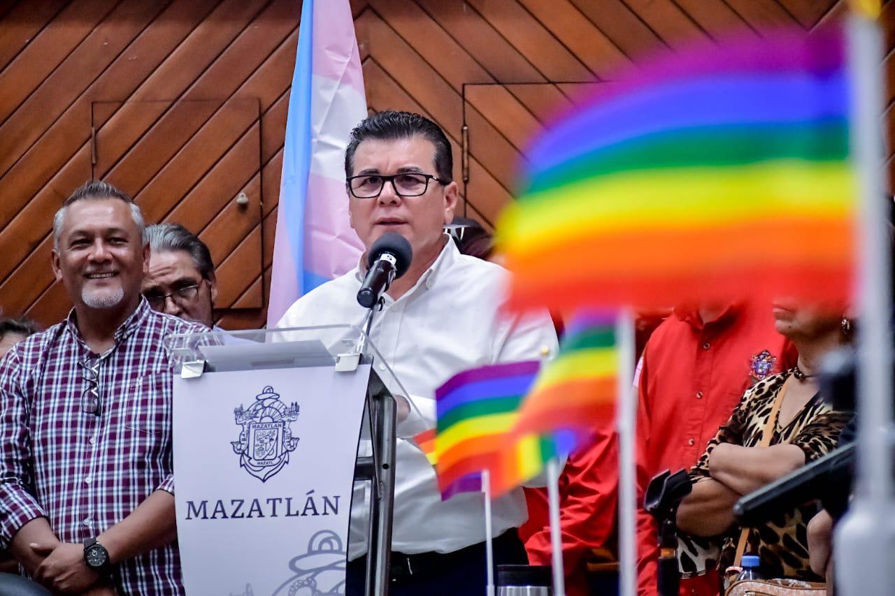 $!Reconocen a impulsores de la ‘Marcha del Orgullo y la Diversidad Sexual’ en Mazatlán