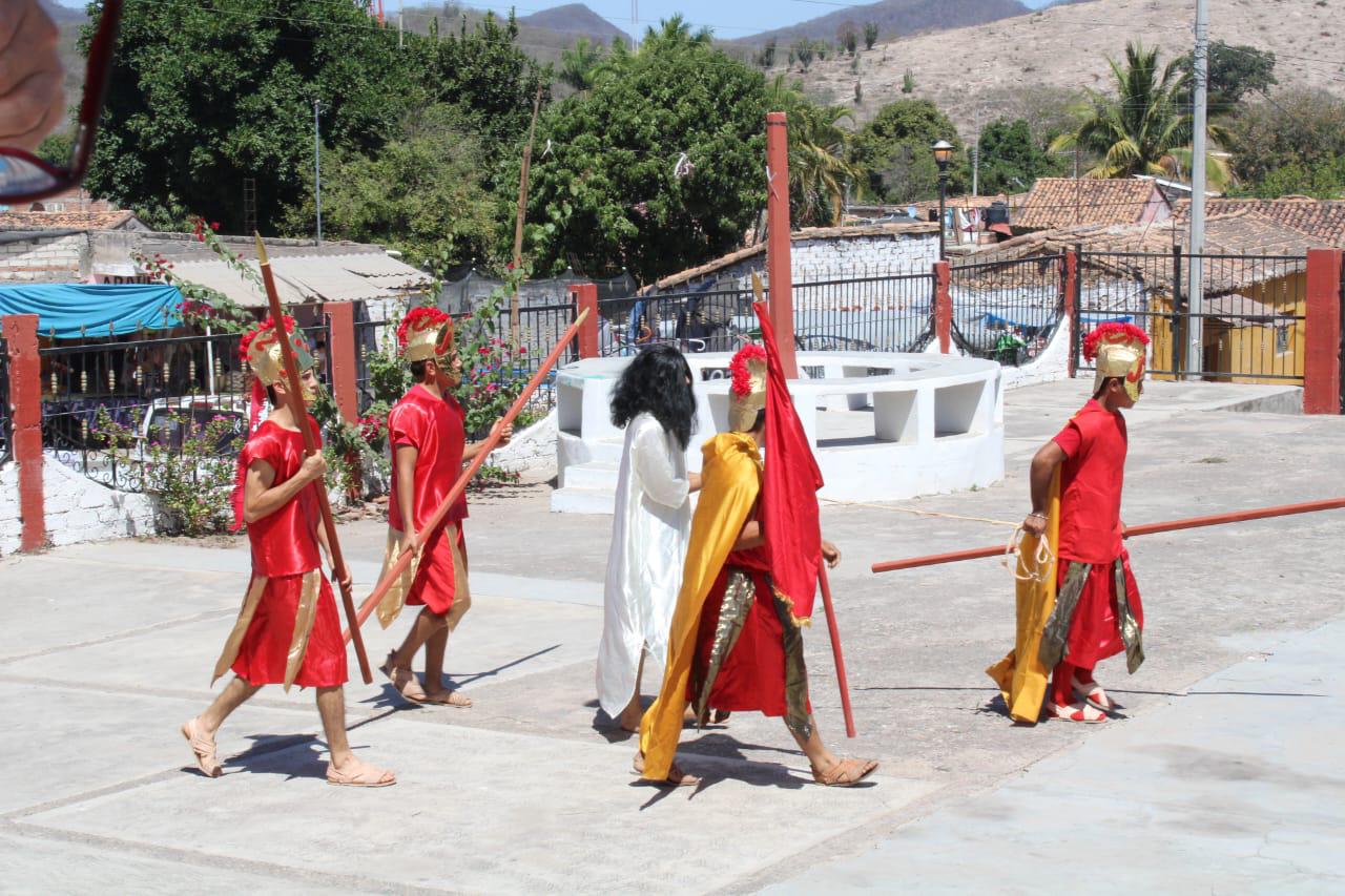 $!Se cumplen 322 años del tradicional Viacrucis de la comunidad indígena de Matatán