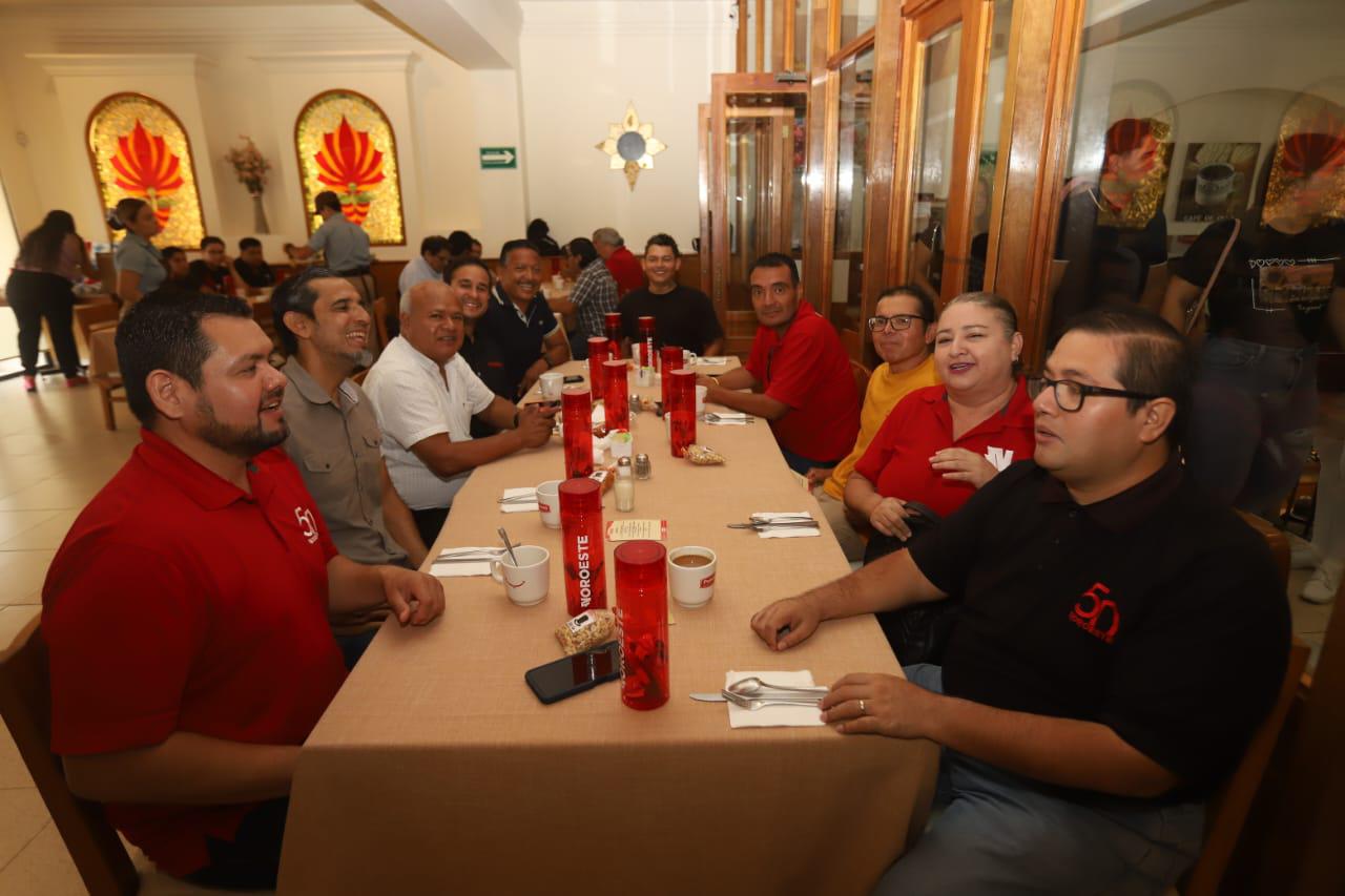 $!Una agradable mañana de convivencia pasaron colaboradores en su día.