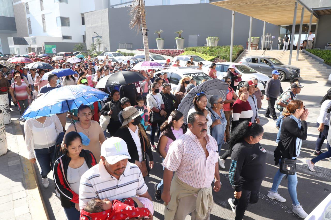 $!Desplazados del sur de Sinaloa marchan para exigir vivienda