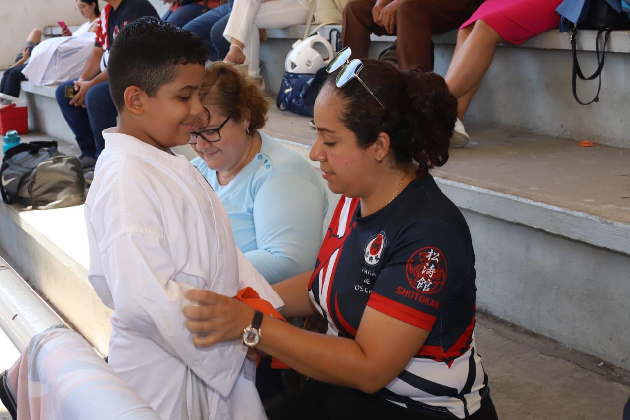 $!Óscar Segura y su mamá Pamela García.