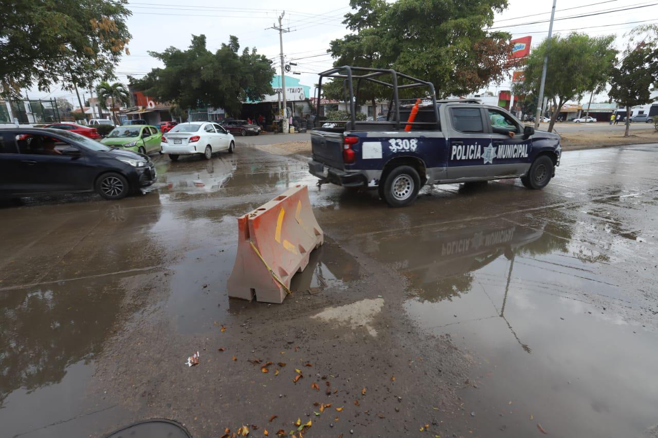 $!San Joaquín, Villa Verde y Villa Florida viven entre fugas de aguas negras