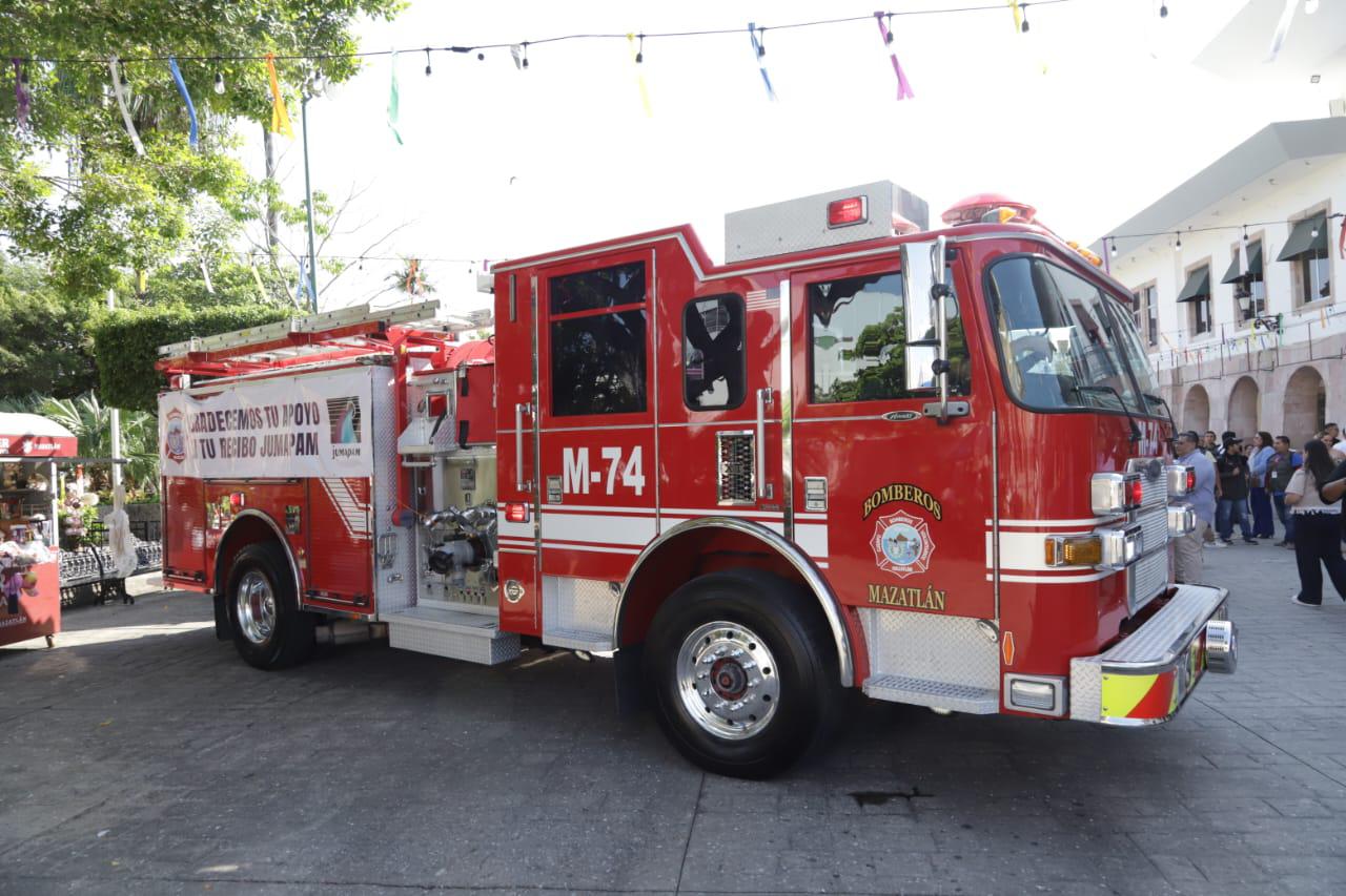 $!Recibe Bomberos Voluntarios de Mazatlán dos nuevas unidades