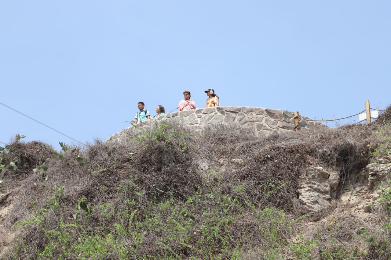 $!Instalan cable de tirolesa del Cerro del Crestón al Cerro del Vigía