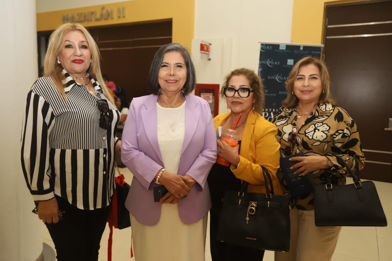 $!Araceli Olivas, Catalina Esparza, Guadalupe Marín y Quetzy García.