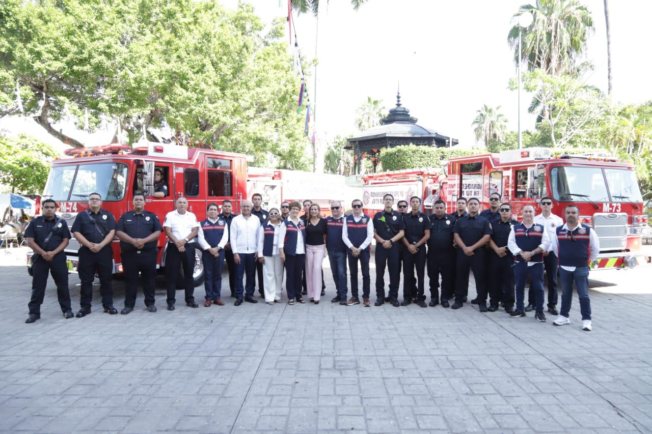 $!Recibe Bomberos Voluntarios de Mazatlán dos nuevas unidades