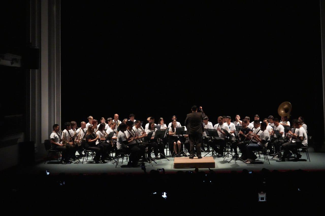 $!Melodías de grandes compositores se escucharon durante la clausura.