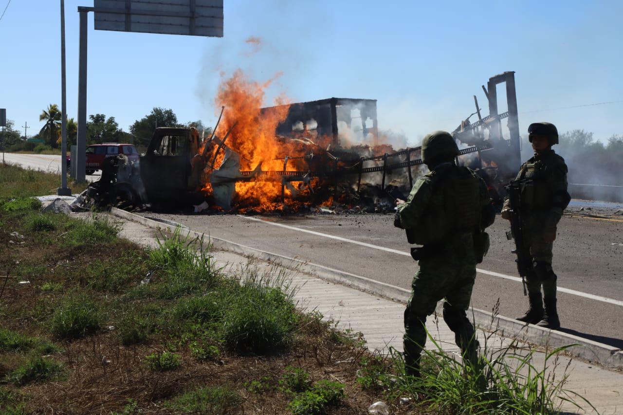 $!Suman 12 horas de jornada violenta en Sinaloa; comenzó en Culiacán y se extendió al Estado