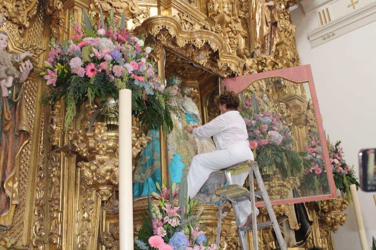 $!Familia cumple promesa y convierte en ofrenda de gratitud a la Virgen del Rosario