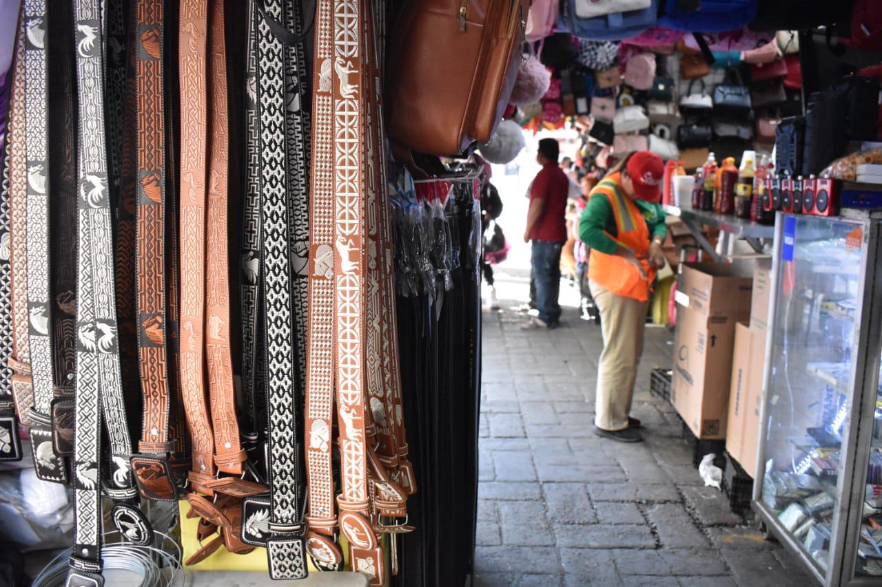 $!Es la temporada decembrina la más esperada para los comerciantes de Culiacán